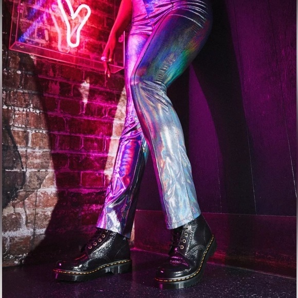 Dr. Martens Distressed 8 Eye Patent Leather Combat 1460 Ankle Boots Womens US 7 - Picture 9 of 11